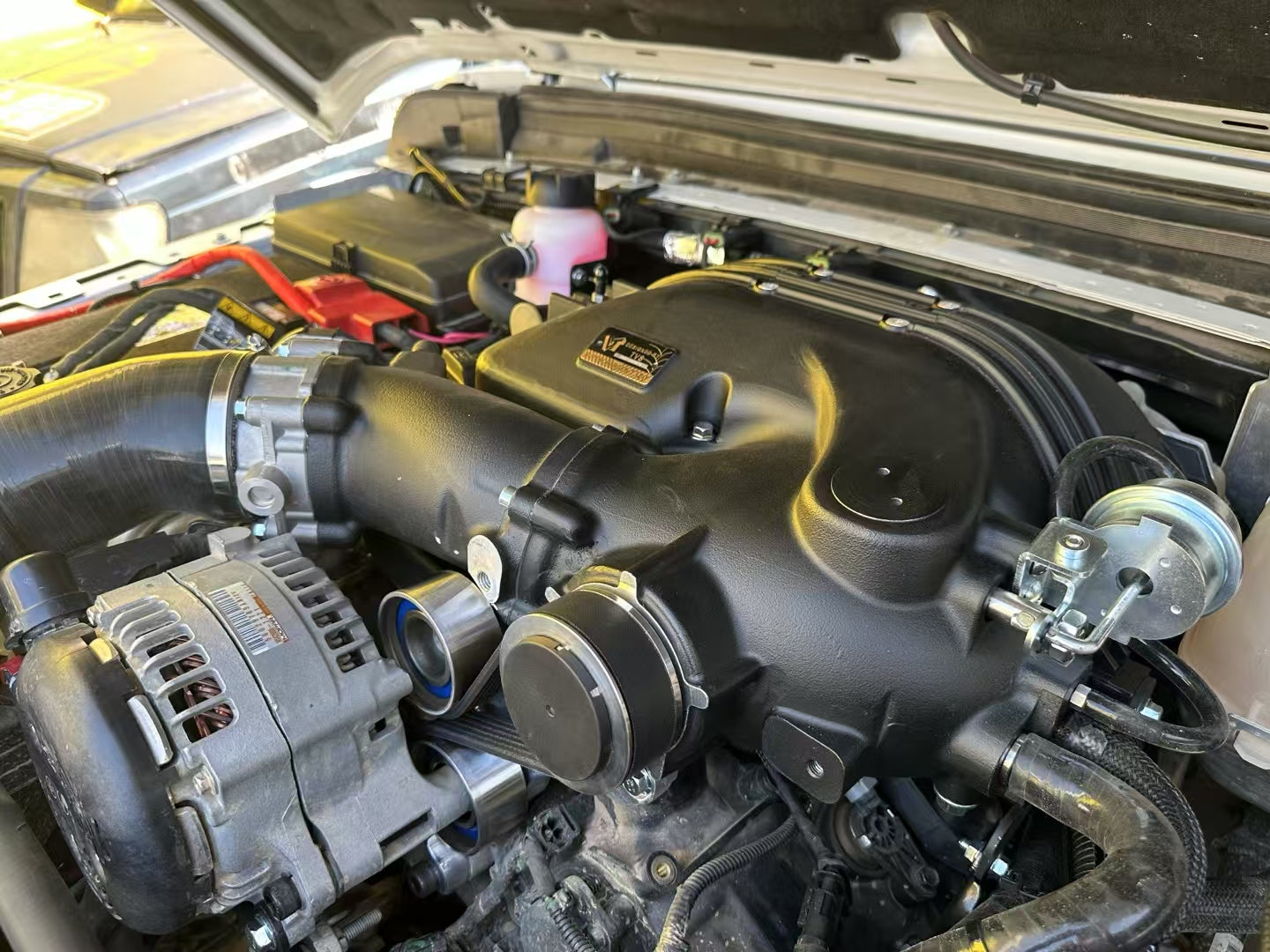 Jeep Gladiator 3.6L V6 Supercharger Kit USA shipping worldwide