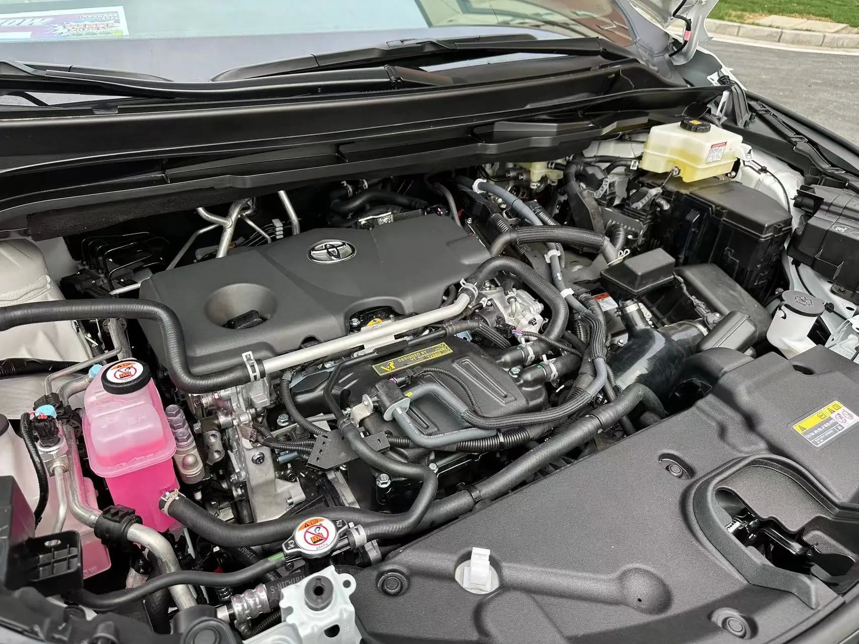 Toyota Sienna 2.5L Hybrid Upgraded by VT Supercharger Kit